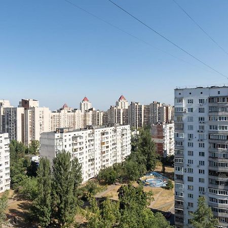 Чудова Квартира Для Відпочинку І Роботи На Оболоні Kyjev Exteriér fotografie